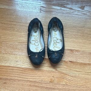 Black Ballet Flats